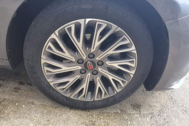 Used Hongqi H5 2023 1.5T HEV Smart Connect Flagship Edition Right Front Wheel Hub