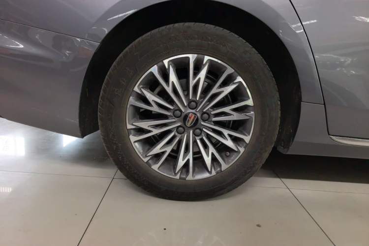 Used Hongqi H5 2023 1.5T DCT Smart Connect Flagship Edition Right Rear Wheel Hub