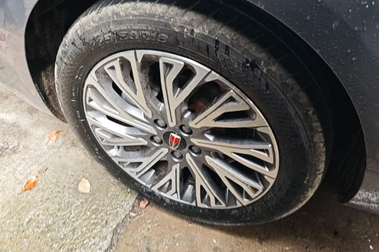 Used Hongqi H5 2023 1.5T HEV Smart Connect Flagship Edition Right Rear Wheel Hub