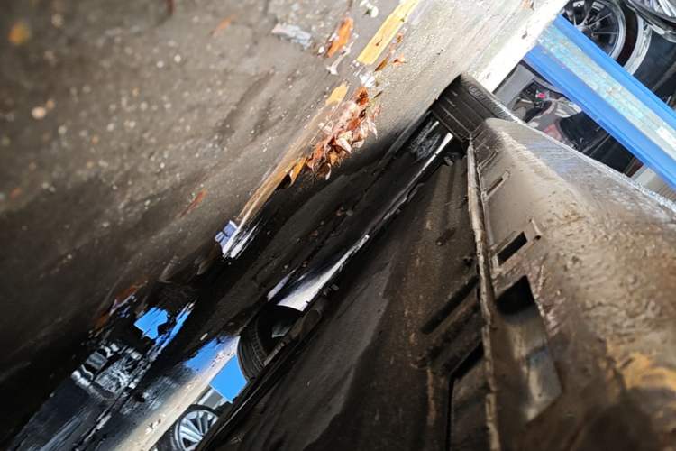 Used Hongqi H5 2023 1.5T HEV Smart Connect Flagship Edition Right Side Sill