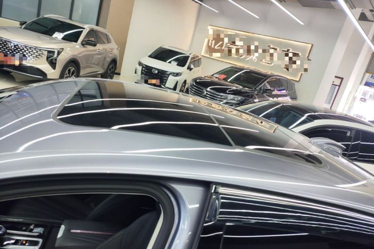 Used Hongqi H5 2023 1.5T DCT Smart Connect Flagship Edition Roof