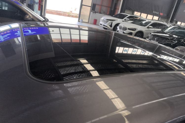 Used Hongqi H5 2023 2.0T Automatic Smart Connect Flagship Edition Roof