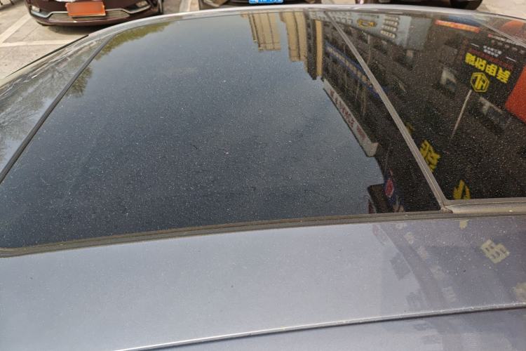 Used Hongqi H5 2023 2.0T Automatic Smart Connect Flagship Edition Roof