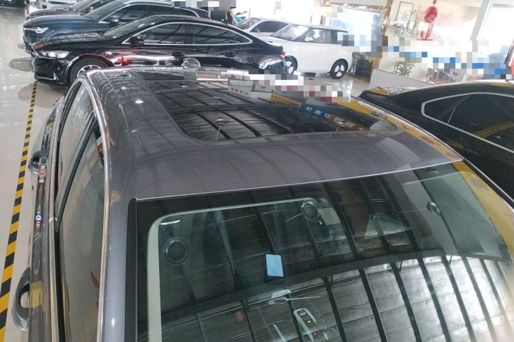 Used Hongqi H5 2023 2.0T Automatic Smart Connect Flagship Edition Roof
