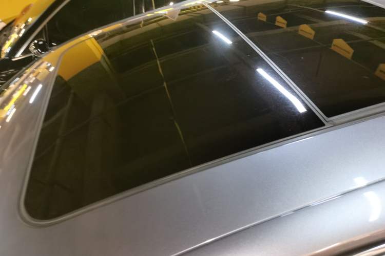 Used Hongqi H5 2023 2.0T Automatic Smart Connect Flagship Edition Roof