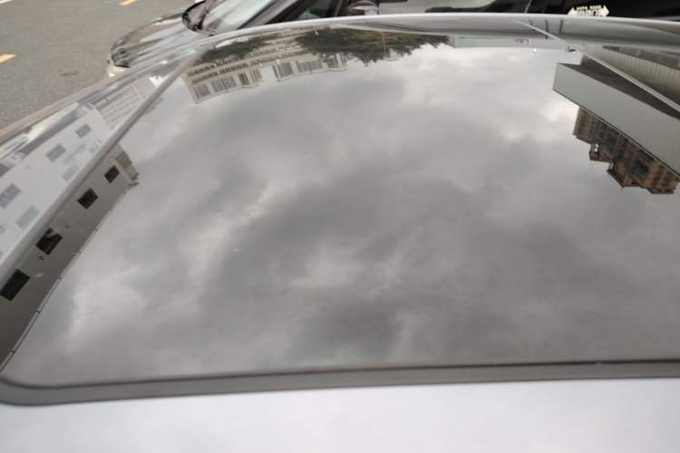 Used Hongqi H5 2023 2.0T Automatic Smart Connect Flagship Edition Roof