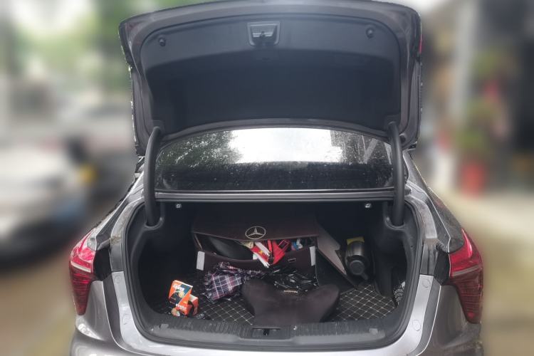 Used Hongqi H5 2023 1.5T HEV Smart Connect Flagship Edition Trunk
