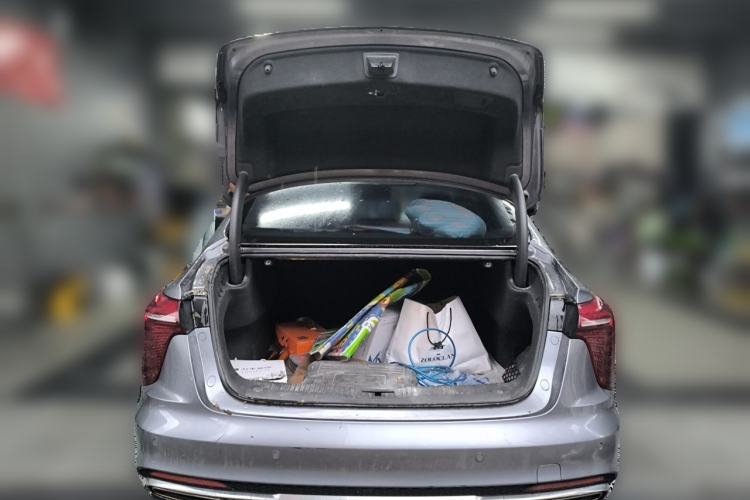 Used Hongqi H5 2023 2.0T Automatic Smart Connect Flagship Edition Trunk