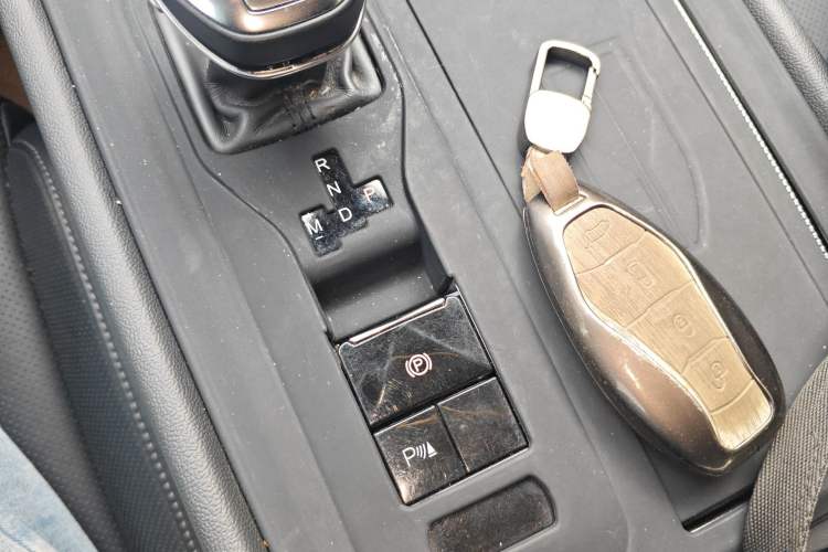 Used Hongqi H5 2023 1.5T DCT Smart Connect Flagship Edition Vehicle Key