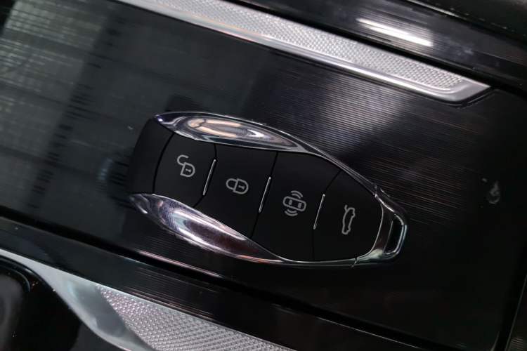 Used Hongqi H5 2023 1.5T DCT Smart Connect Flagship Edition Vehicle Key