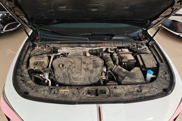 Used Hongqi H5 2023 2.0T Automatic Smart Connect Flagship Edition Engine Bay