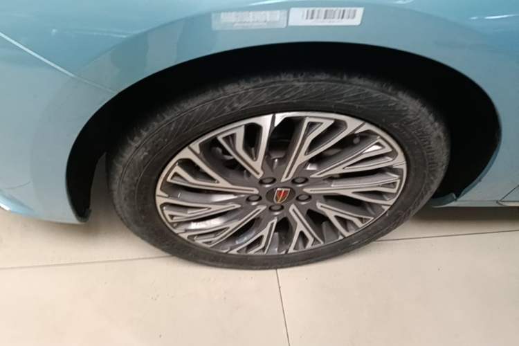 Used Hongqi H5 2023 1.5T HEV Smart Connect Flagship Edition Left Front Wheel Hub