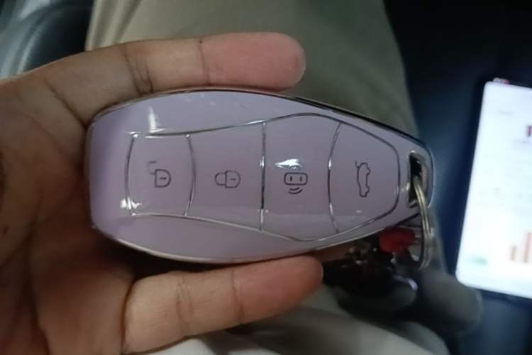 Used Hongqi H5 2023 1.5T HEV Smart Connect Flagship Edition Vehicle Key