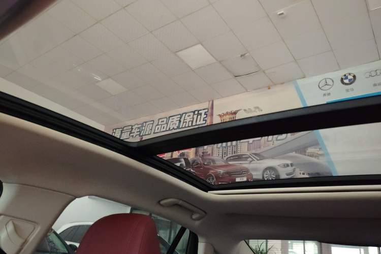 Used Hongqi H5 2023 2.0T Automatic Smart Connect Flagship Edition Headliner