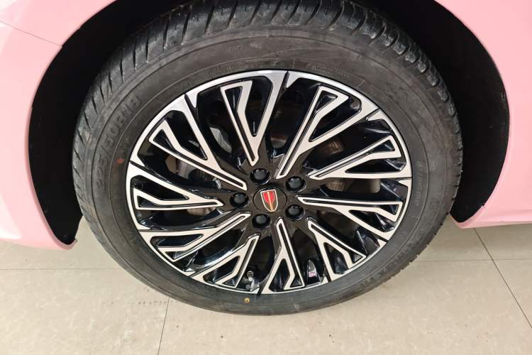 Used Hongqi H5 2023 2.0T Automatic Smart Connect Flagship Edition Left Front Wheel Hub