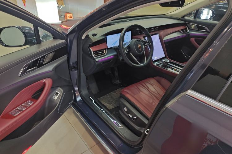 Used Hongqi H5 2023 2.0T Automatic Smart Connect Flagship Edition Driver Seat
