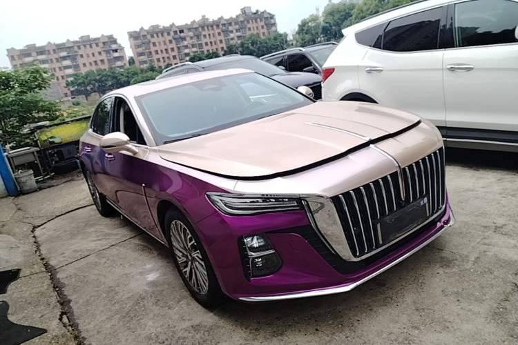 Used Hongqi H5 2023 2.0T Automatic Smart Connect Flagship Edition Front Right 45 Deg