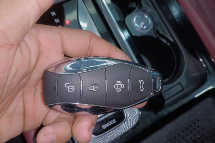 Used Hongqi H5 2023 2.0T Automatic Smart Connect Flagship Edition Interior 1