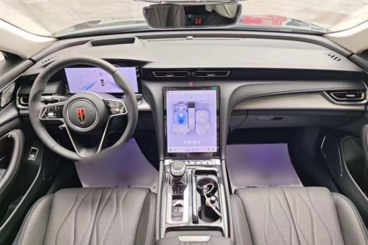 Used Hongqi H5 2023 2.0T Automatic Smart Connect Flagship Edition Interior 4