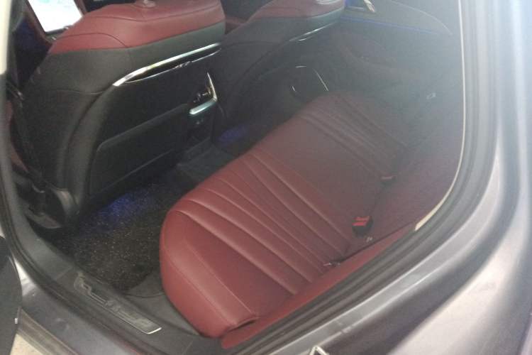 Used Hongqi H5 2023 2.0T Automatic Smart Connect Flagship Edition Interior 4