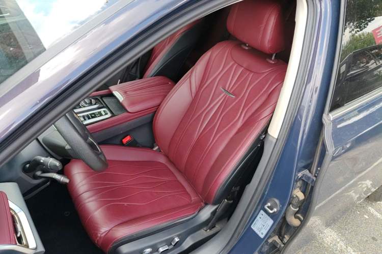 Used Hongqi H5 2023 2.0T Automatic Smart Connect Flagship Edition Left Front Seat