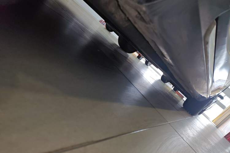Used Hongqi H5 2023 2.0T Automatic Smart Connect Flagship Edition Right Side Sill