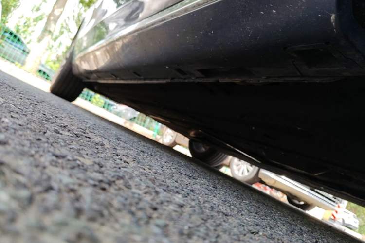 Used Hongqi H5 2023 2.0T Automatic Smart Connect Flagship Edition Right Side Sill