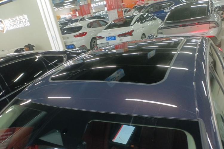 Used Hongqi H5 2023 2.0T Automatic Smart Connect Flagship Edition Roof