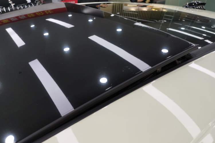 Used Hongqi H5 2023 2.0T Automatic Smart Connect Flagship Edition Roof