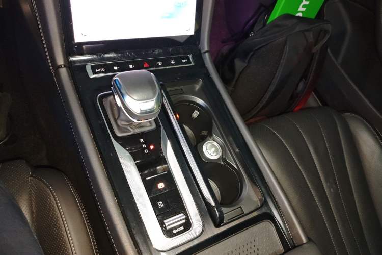 Used Hongqi H5 2023 1.5T HEV Smart Connect Flagship Edition Gear Lever