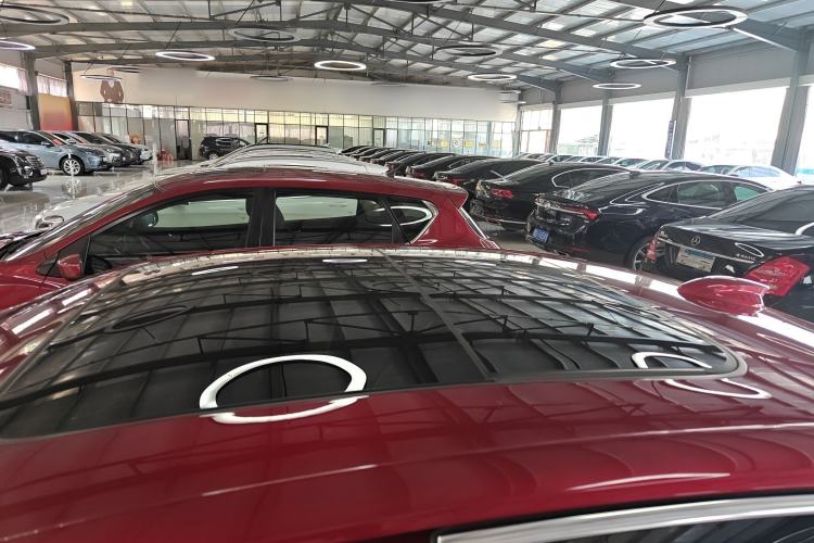Used Hongqi H5 2023 2.0T Automatic Smart Connect Flagship Edition Roof
