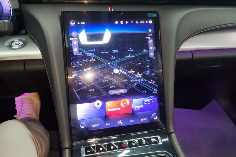 Used Hongqi H5 2023 2.0T Automatic Smart Connect Flagship Edition Audio And AC Panel
