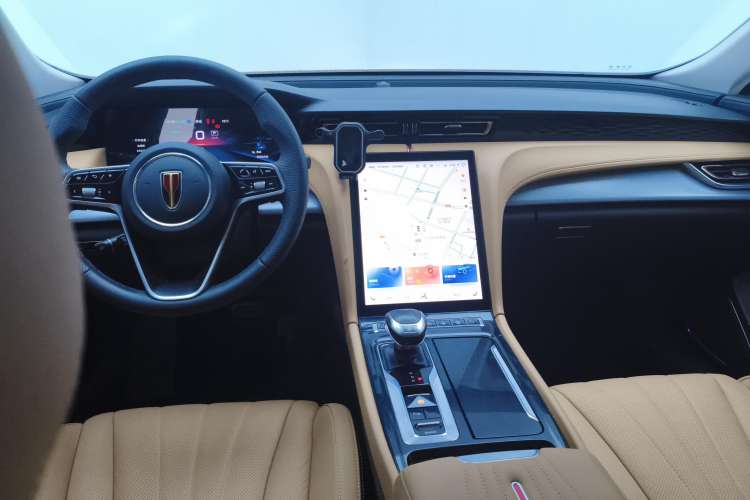 Used Hongqi H5 2023 1.5T HEV Smart Connect Flagship Edition Center Console