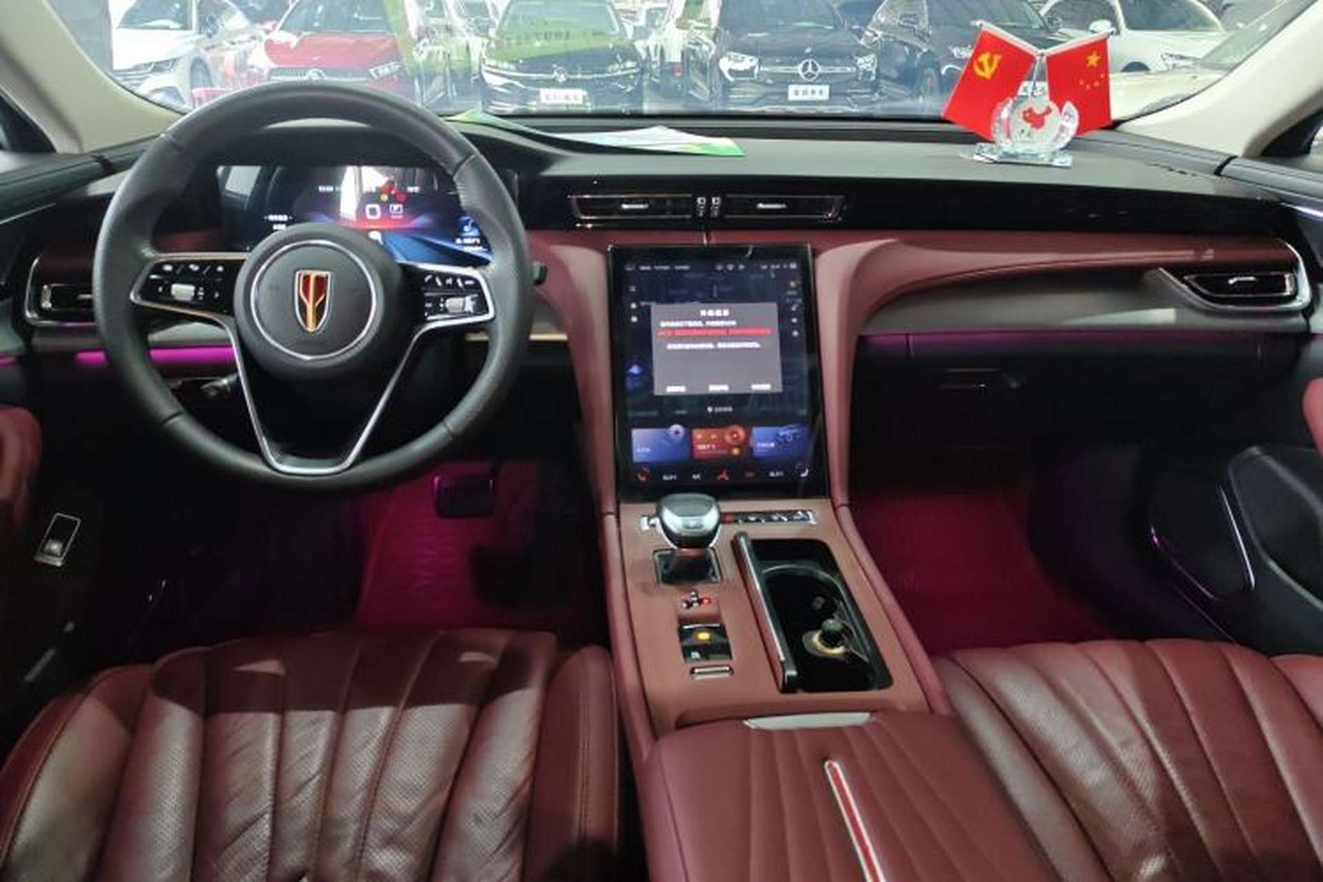 Used Hongqi H5 2023 2.0T Automatic Smart Connect Flagship Edition Center Console