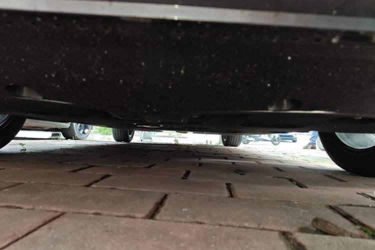Used Hongqi H5 2023 2.0T Automatic Smart Connect Flagship Edition Chassis Front