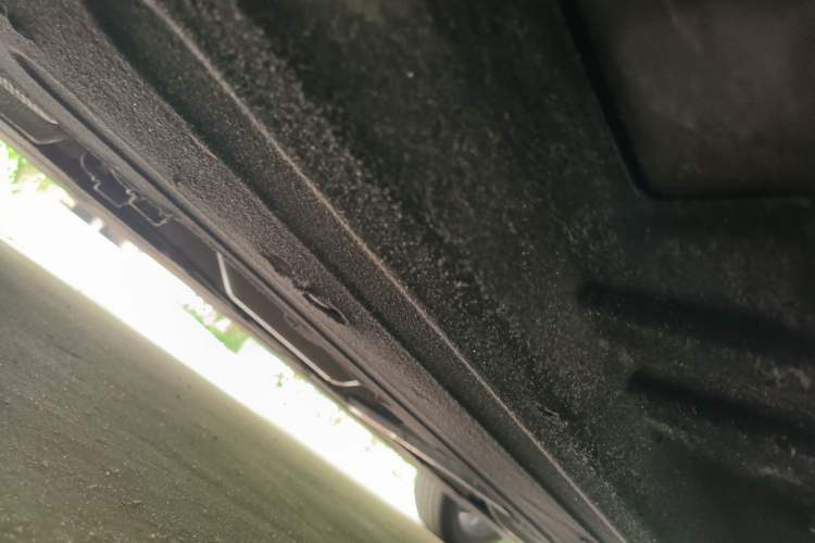 Used Hongqi H5 2023 2.0T Automatic Smart Connect Flagship Edition Chassis Front Left