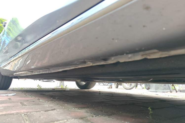 Used Hongqi H5 2023 2.0T Automatic Smart Connect Flagship Edition Chassis Front Right