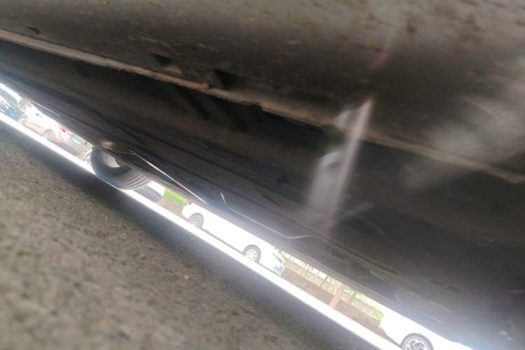 Used Hongqi H5 2023 2.0T Automatic Smart Connect Flagship Edition Chassis Front Right