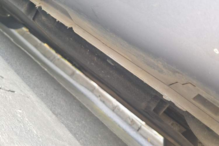Used Hongqi H5 2023 2.0T Automatic Smart Connect Flagship Edition Chassis Rear Left