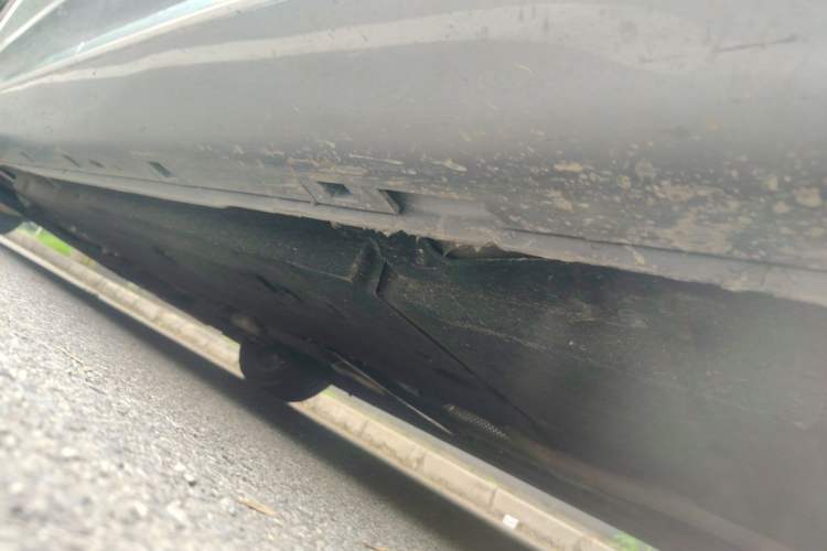 Used Hongqi H5 2023 2.0T Automatic Smart Connect Flagship Edition Chassis Rear Left