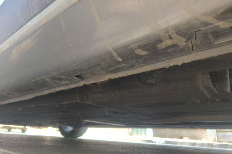 Used Hongqi H5 2023 2.0T Automatic Smart Connect Flagship Edition Chassis Rear Left