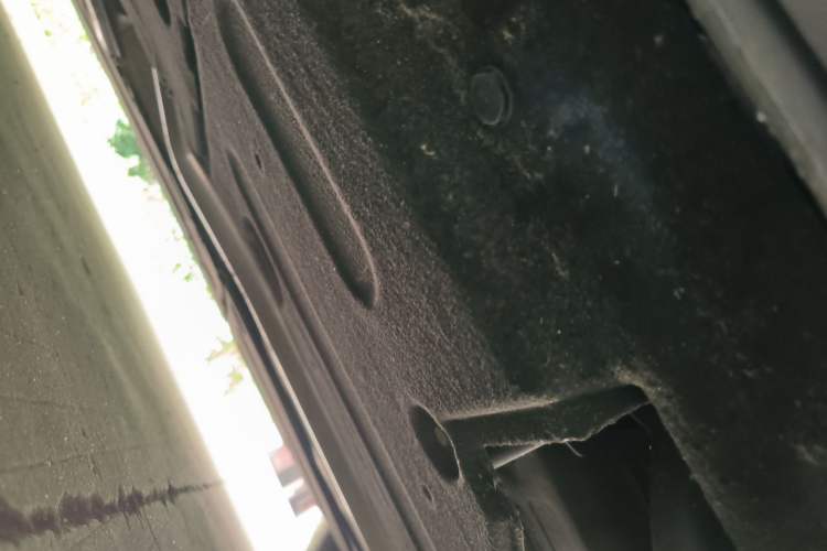 Used Hongqi H5 2023 2.0T Automatic Smart Connect Flagship Edition Chassis Rear Left