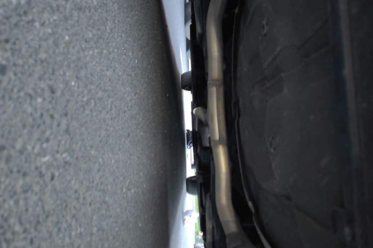 Used Hongqi H5 2023 2.0T Automatic Smart Connect Flagship Edition Chassis Rear