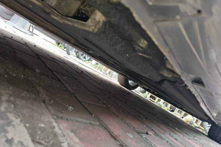 Used Hongqi H5 2023 2.0T Automatic Smart Connect Flagship Edition Chassis Rear Right