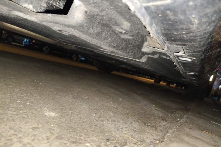 Used Hongqi H5 2023 2.0T Automatic Smart Connect Flagship Edition Chassis Rear Right