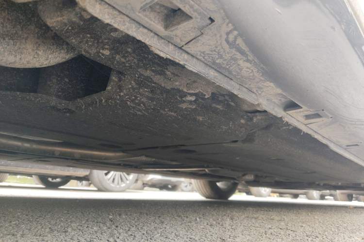 Used Hongqi H5 2023 1.5T DCT Smart Connect Flagship Edition Chassis Rear Right