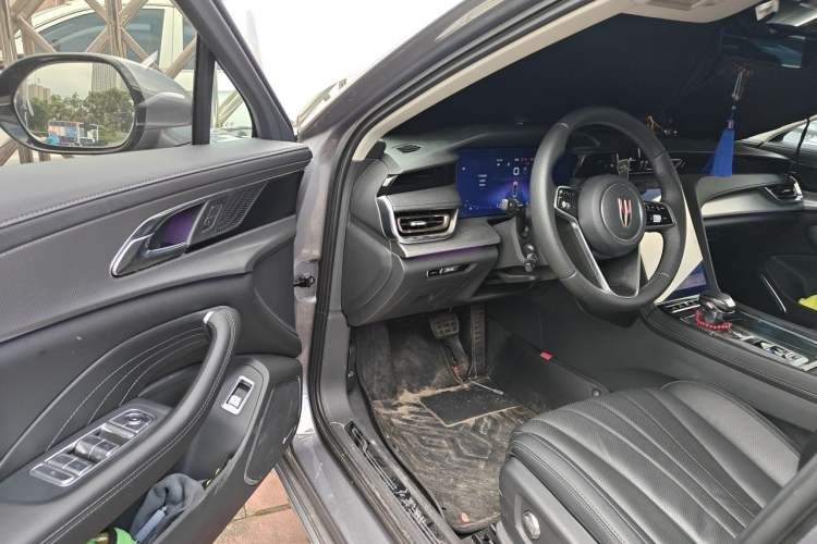 Used Hongqi H5 2023 2.0T Automatic Smart Connect Flagship Edition Driver Seat
