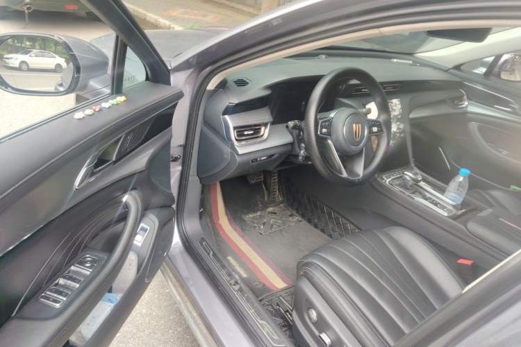 Used Hongqi H5 2023 2.0T Automatic Smart Connect Flagship Edition Driver Seat
