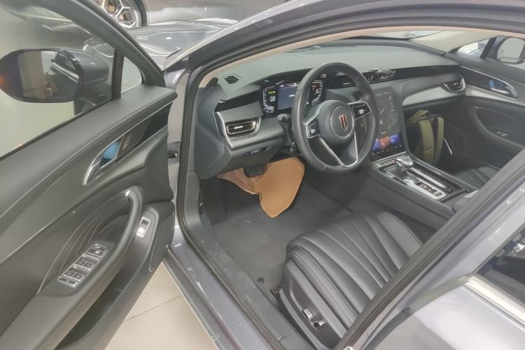 Used Hongqi H5 2023 2.0T Automatic Smart Connect Flagship Edition Driver Seat