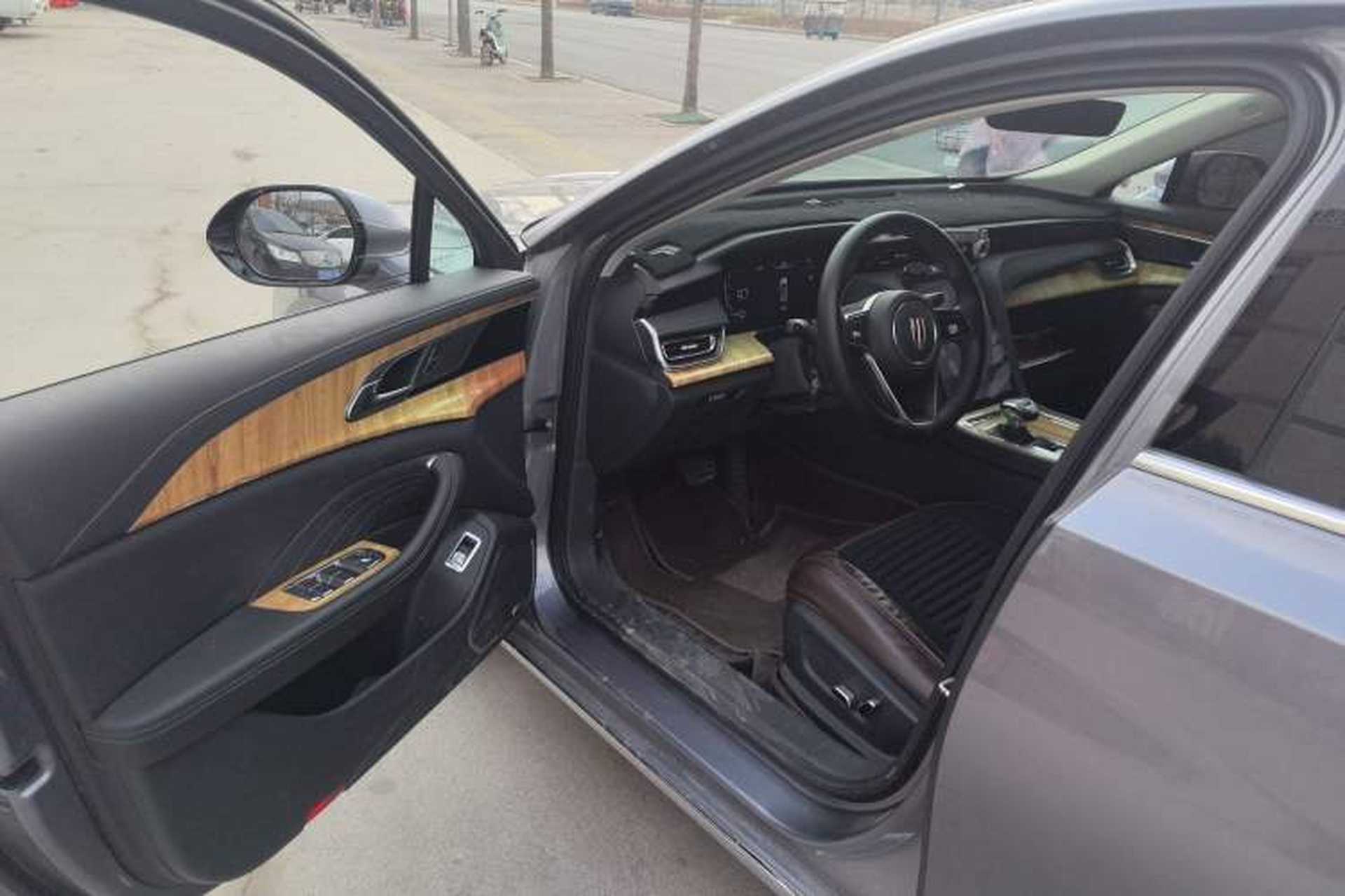 Used Hongqi H5 2023 2.0T Automatic Smart Connect Flagship Edition Driver Seat